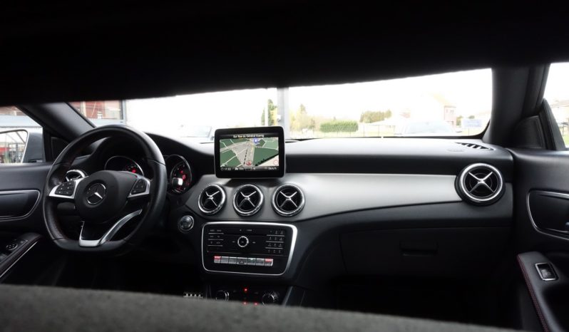 MERCEDES CLASSE CLA 180 BERLINE 7G-DCT PHASE 2  AMG-LINE complet