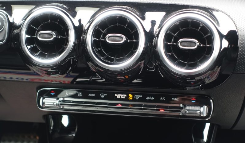 MERCEDES CLASSE CLA 200 SHOOTING BRAKE 7G-Dct  AMG complet