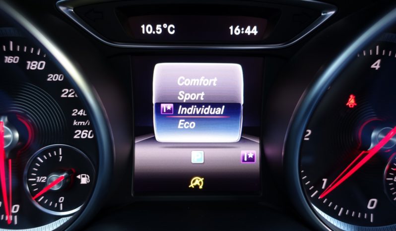 MERCEDES CLA SHOOTING BRAKE 200D ( Break ) AMG complet