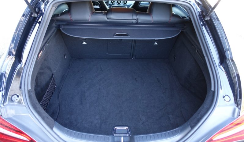 MERCEDES CLA SHOOTING BRAKE 200D ( Break ) AMG complet