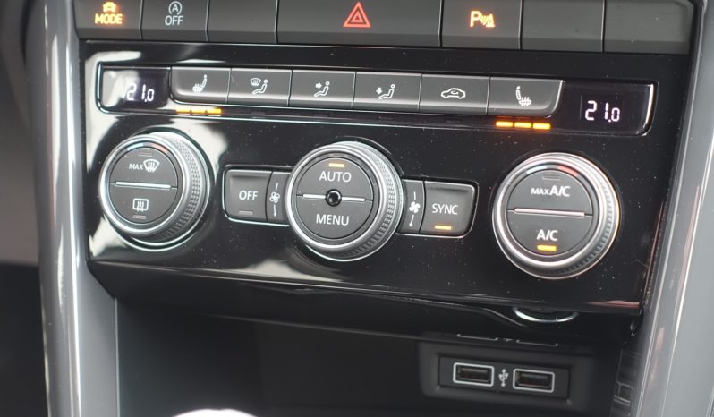 VOLKSWAGEN T-ROC 1.5 L TSI 150 CV   ELEGANCE ( IDEM CARAT ) complet