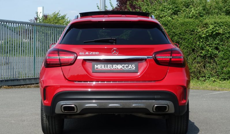 MERCEDES CLASSE GLA 200 156 CH( Essence )  PACK AMG complet