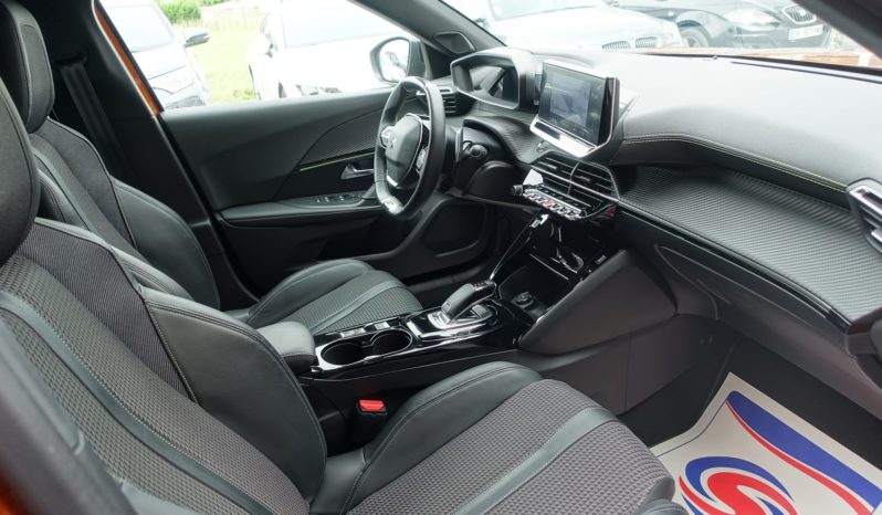 PEUGEOT 2008 1.2 L THP PURETECH 130 CH EAT8 GT LINE complet