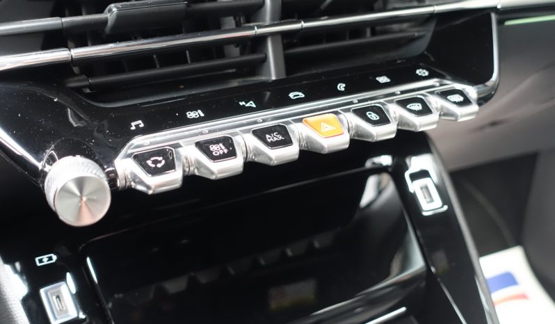 PEUGEOT 2008 1.2 L THP PURETECH 130 CH EAT8 GT LINE complet