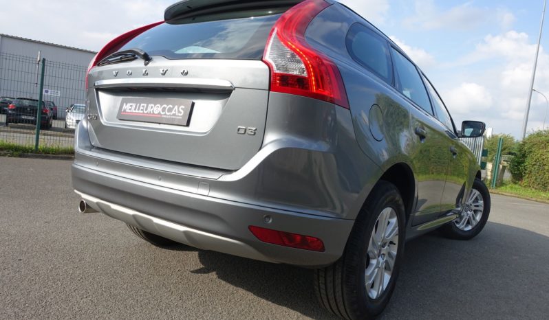 VOLVO XC 60 2.0L D3 150 CH  KINETIC complet
