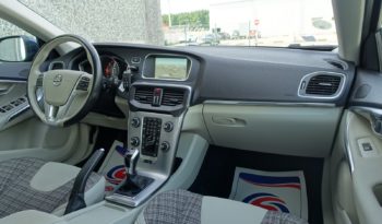 VOLVO V40 2.0L D2 120CH complet