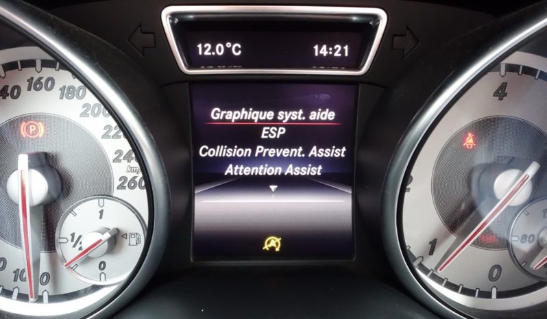 MERCEDES CLASSE GLA 180 D  INTUITION complet
