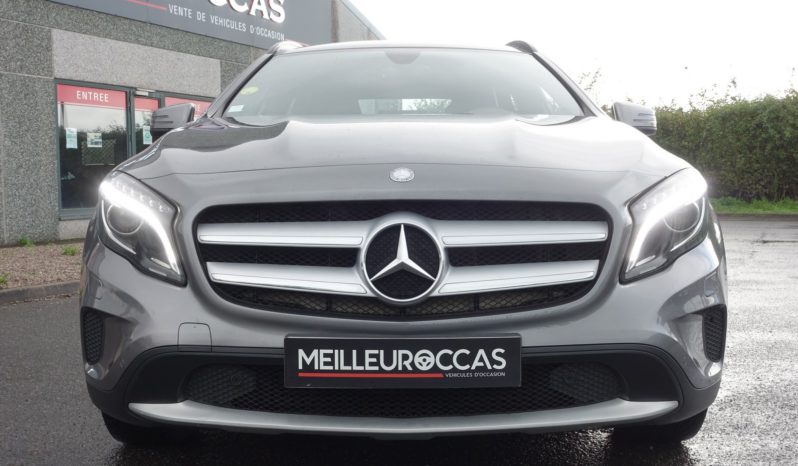 MERCEDES CLASSE GLA 180 D  INTUITION complet
