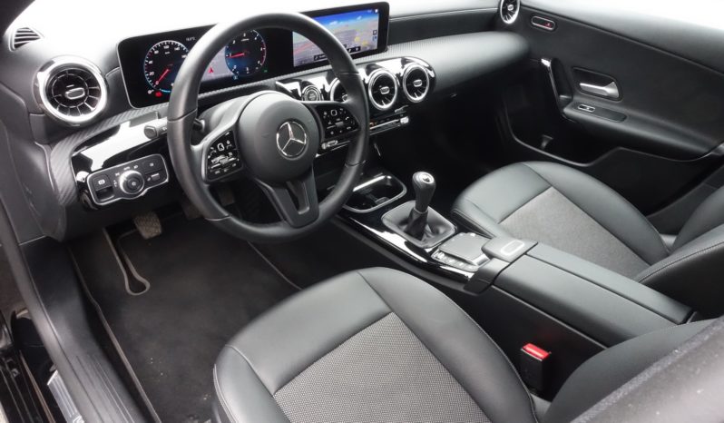 NOUVELLE MERCEDES CLASSE CLA 180D SHOOTING BRAKE complet