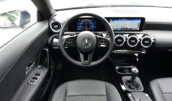 NOUVELLE MERCEDES CLASSE CLA BERLINE 180 ( Essence ) complet