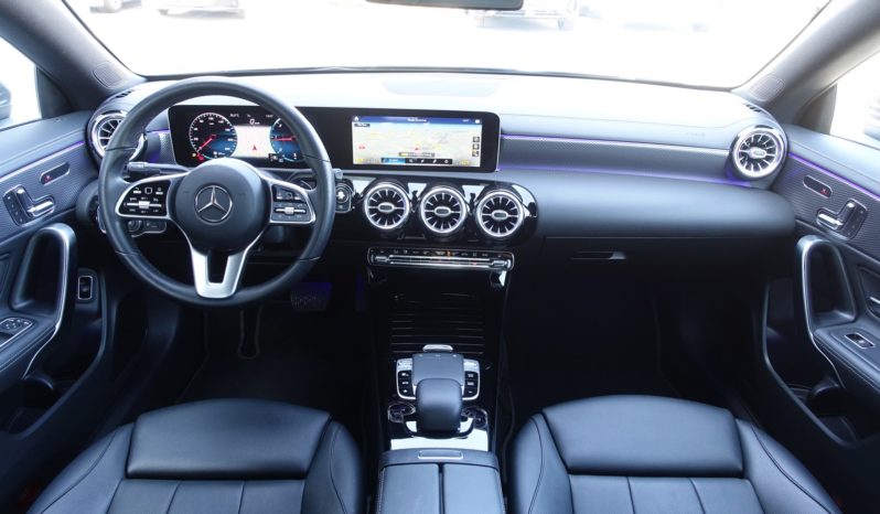 NOUVELLE MERCEDES CLASSE CLA BERLINE 180D 7G-DCT complet