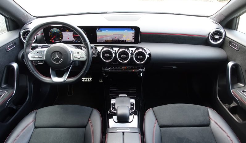 NOUVELLE MERCEDES CLASSE A 180 D 7G-DCT  AMG-LINE complet