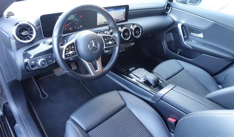 NOUVELLE MERCEDES CLASSE CLA BERLINE 180 7G-DCT complet