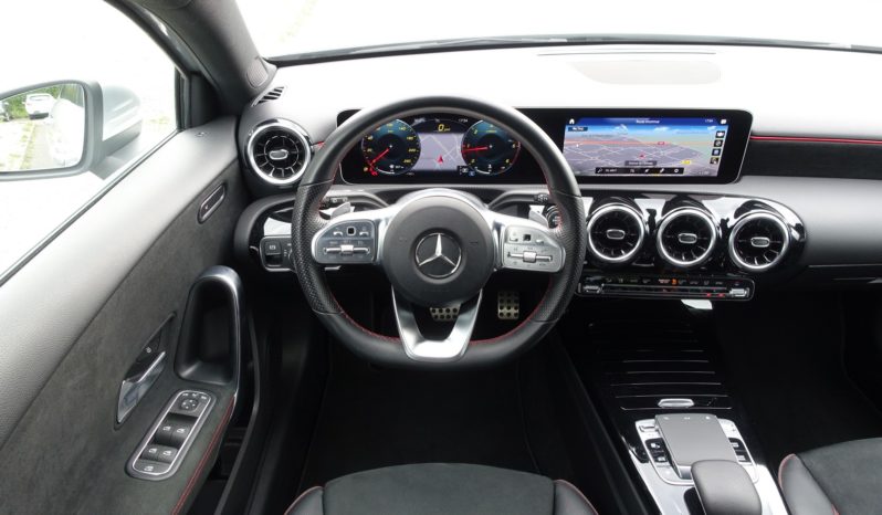 NOUVELLE MERCEDES CLASSE A 200D 7G-DCT 150 CH AMG-LINE complet