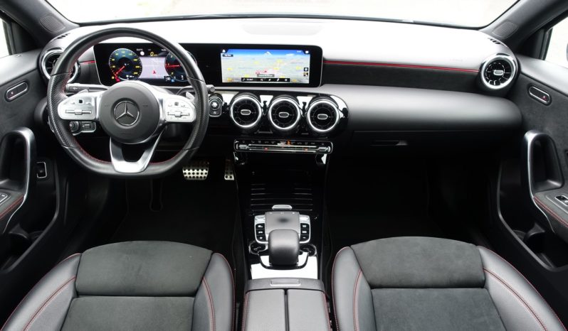 NOUVELLE MERCEDES CLASSE A 180 D 7G-DCT  AMG-LINE complet