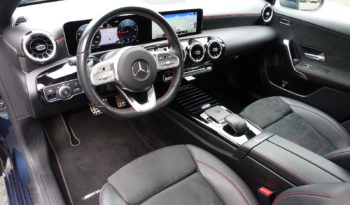 NOUVELLE MERCEDES CLASSE A 180 D 7G-DCT  AMG-LINE complet