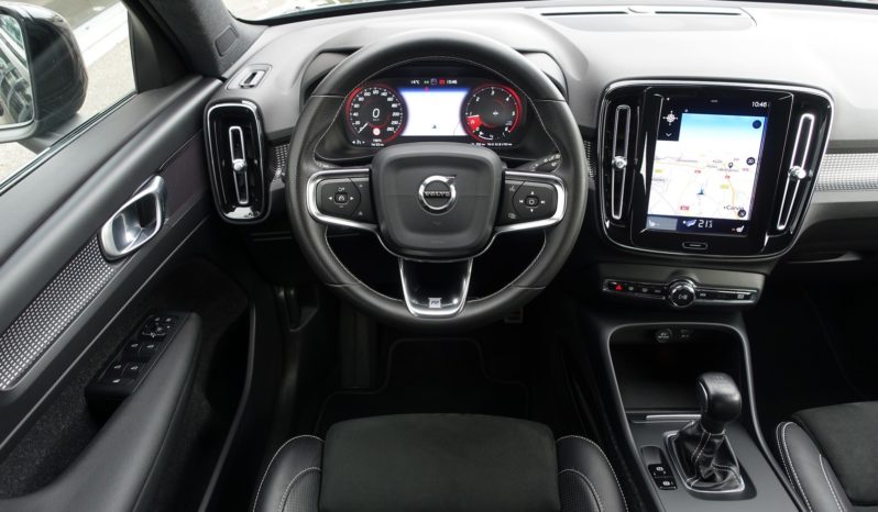 VOLVO XC 40 D3 2.0 L 150CH R-DESIGN complet