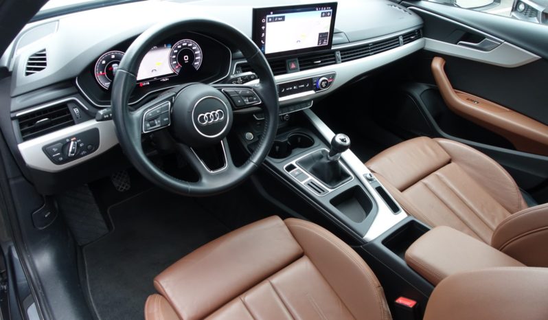 AUDI A4 AVANT 30 TDI complet