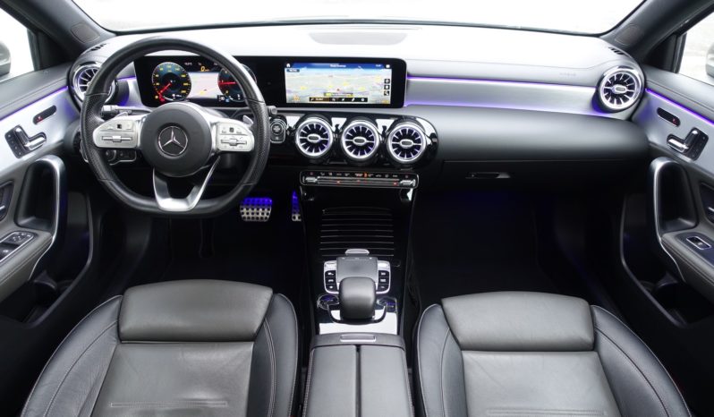 NOUVELLE MERCEDES CLASSE A 180 D 7G-DCT  AMG-LINE complet