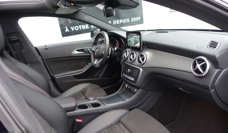 MERCEDES CLASSE CLA 200 BERLINE 7G-Dct 156ch AMG-LINE complet