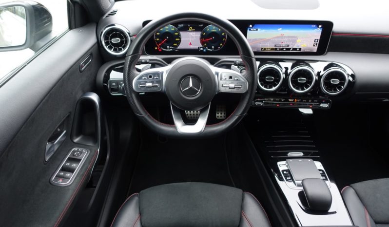 NOUVELLE MERCEDES CLASSE A 180 AMG-LINE complet