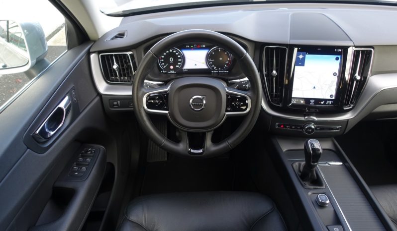 VOLVO XC 60 D3 2.0 L 150CH MOMENTUM complet