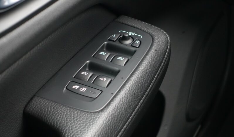 VOLVO V 60 D3 2.0 L GEARTRONIC 150CH MOMENTUM complet
