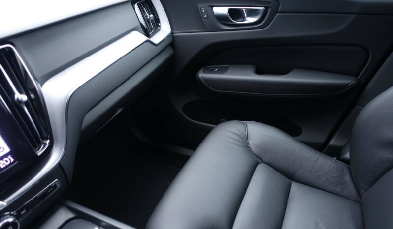 VOLVO XC 60 D4 2.0 L GEARTRONIC 163CH MOMENTUM complet