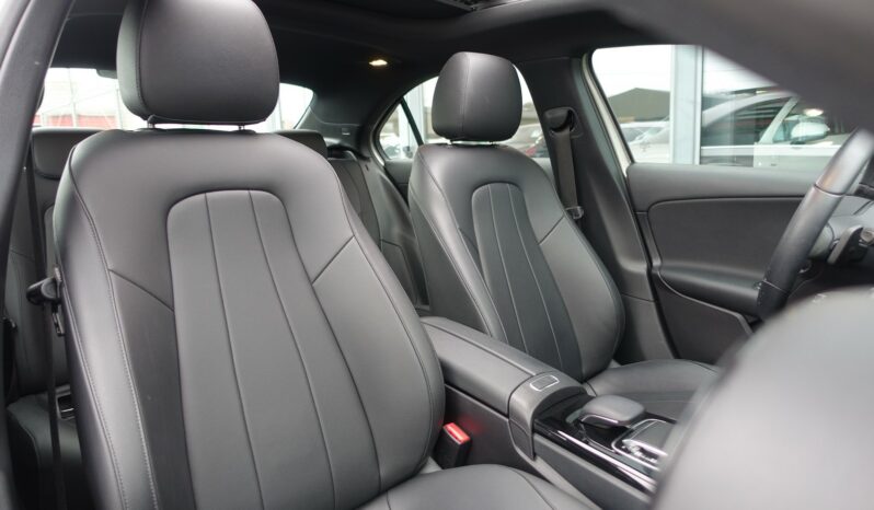NOUVELLE MERCEDES CLASSE A BERLINE 180d 7G-DCT complet