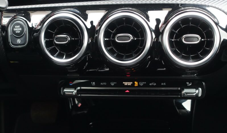 NOUVELLE MERCEDES CLASSE A BERLINE 180d 7G-DCT complet