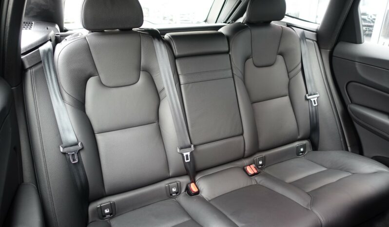 VOLVO XC 60 D4 2.0 L GEARTRONIC 190CH R-DESIGN complet