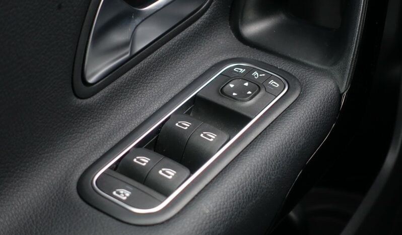 NOUVELLE MERCEDES CLASSE A BERLINE 180d 7G-DCT complet