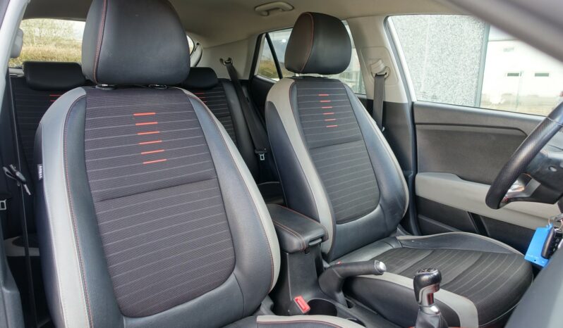 KIA STONIC 1.6L CRDI 110 CH complet