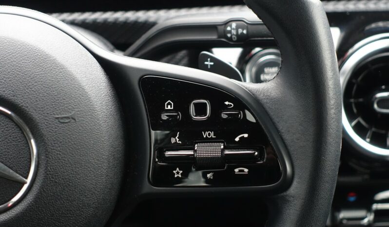 NOUVELLE MERCEDES CLASSE A BERLINE 180d 7G-DCT complet