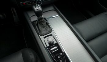 VOLVO XC 60 D4 2.0 L GEARTRONIC 190CH R-DESIGN complet