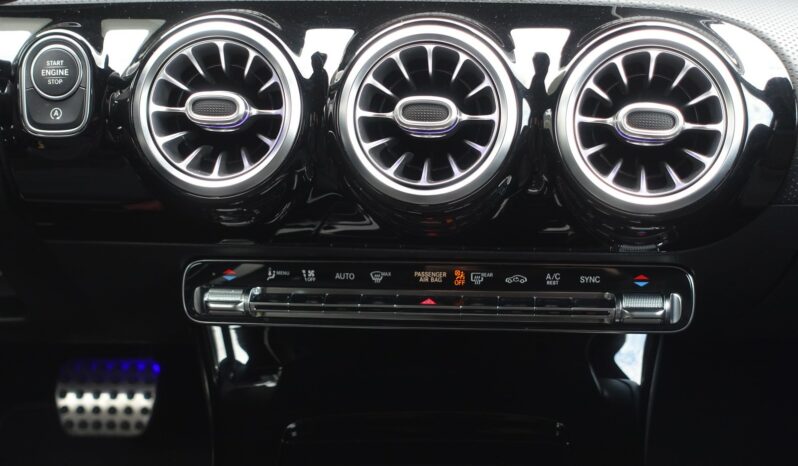 NOUVELLE MERCEDES CLA SHOOTING BRAKE 180 7G-DCT AMG-LINE complet