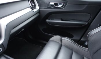 VOLVO XC 60 T6 HYBRIDE RECHARGEABLE GEARTRONIC AWD 340 CH ( 253 CH + 87 CH ) R-DESIGN complet