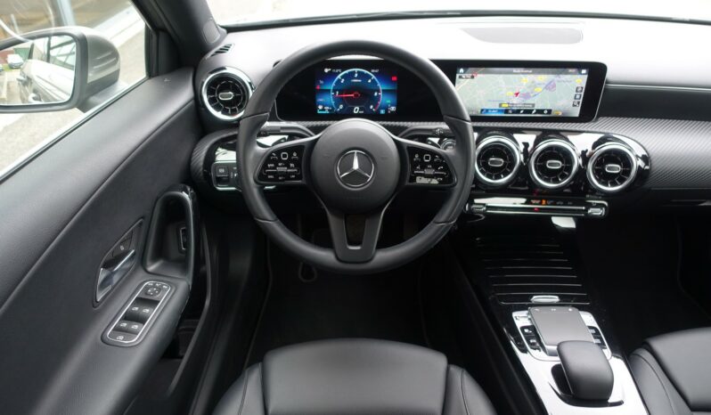 NOUVELLE MERCEDES CLASSE A BERLINE 180d 7G-DCT complet