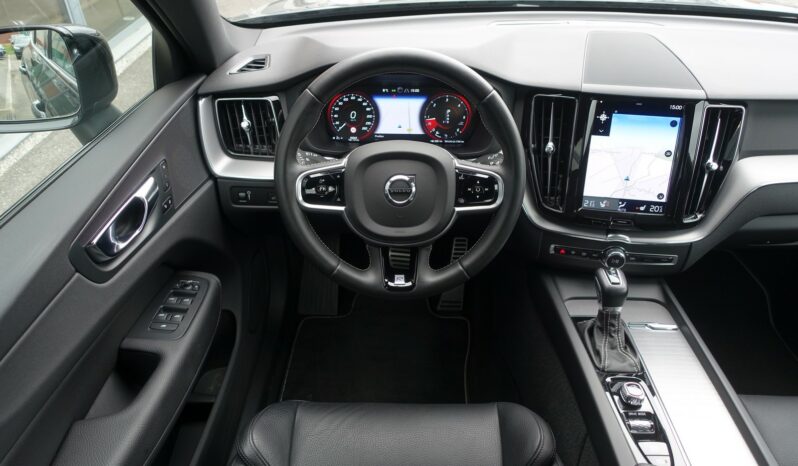 VOLVO XC 60 D4 2.0 L GEARTRONIC 190CH R-DESIGN complet