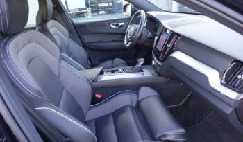 VOLVO XC 60 D4 2.0 L GEARTRONIC 163CH R-DESIGN complet