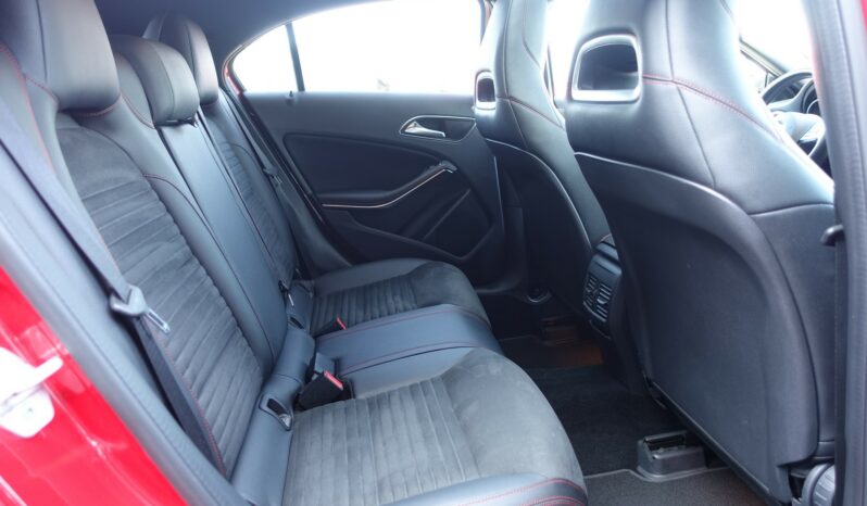 MERCEDES CLASSE A 200 D 7G-DCT PHASE 2 AMG-LINE complet