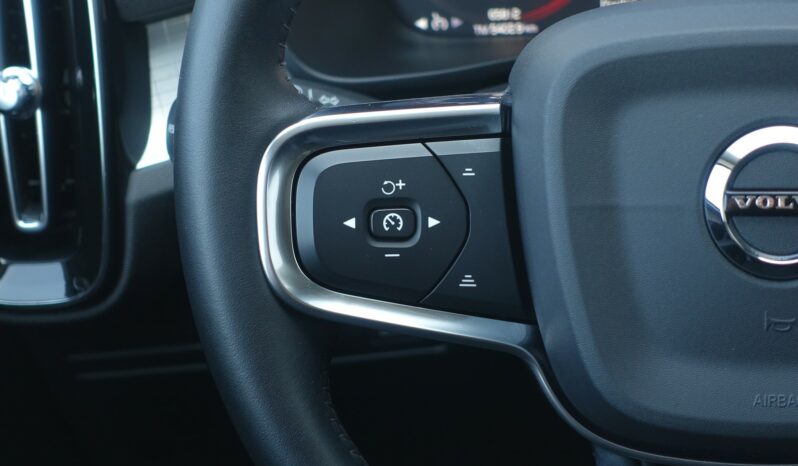 VOLVO XC 40 D3 2.0 L GEARTRONIC 150CH MOMENTUM complet