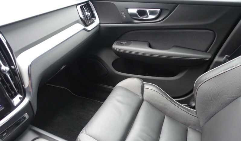 VOLVO V 60 D3 2.0 L 150CH R-DESIGN complet