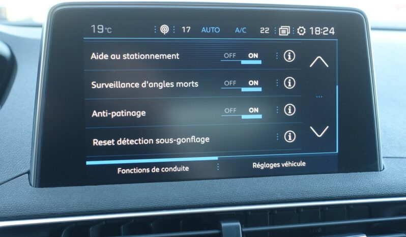 PEUGEOT 3008 1.5 L BLUEHDI 130 CH ALLURE complet