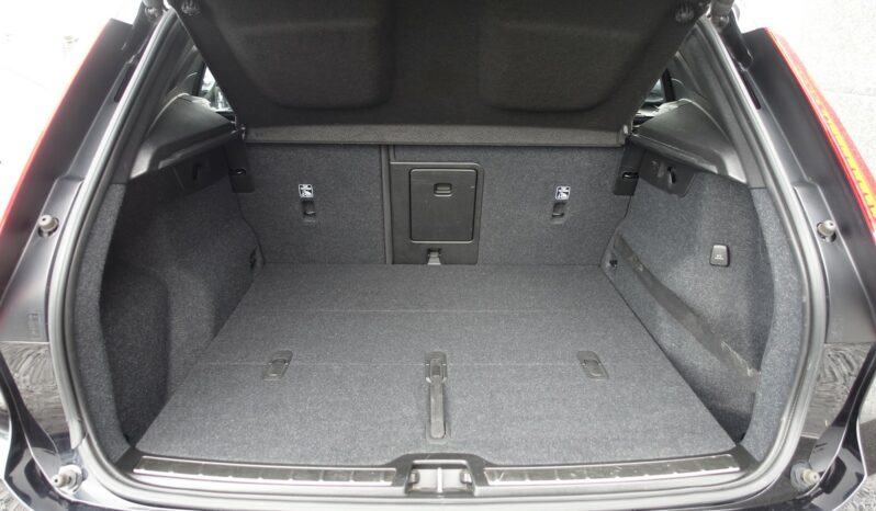 VOLVO XC 40 D3 GEARTRONIC 150CH R-DESIGN complet