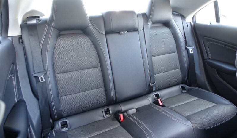 MERCEDES CLASSE CLA 180 CDI BERLINE complet