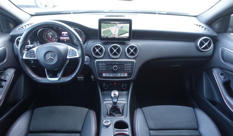 MERCEDES CLASSE A 200 D PHASE 2 AMG-LINE complet