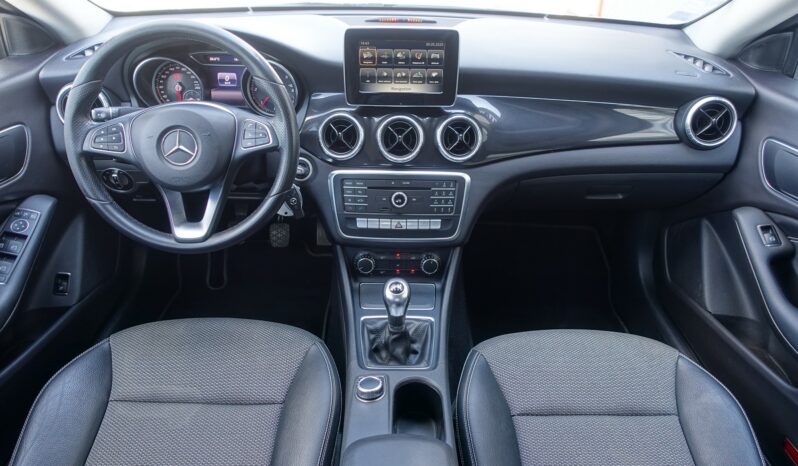 MERCEDES CLASSE CLA 180 CDI BERLINE complet