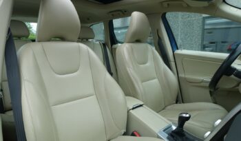 VOLVO XC 60 2.0L D4 FWD 190 CH complet