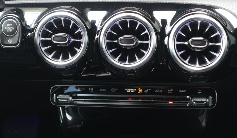 MERCEDES CLASSE A BERLINE 180d 8G-DCT complet